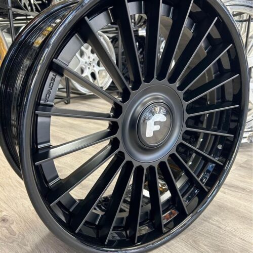 FORGIATO TEC 3.1 WHEEL AND TIRE PACKAGE. BOLT PATTERN: 5×112